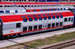 Am 26.08.2008 fotografierte ich diesen Liegewagen mit der neuen rot-grauen Lackierung am Wiener Westbahnhof.