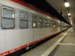 Ein BB-Schlafwagen am EN 409 nach Karlsruhe Hbf.Am 13.02.09 beim Halt in Mannheim Hbf.