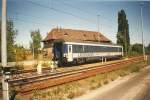 Ein abgestellter Liegewagen aus sterreich vor dem Ernst-Thlmann-Haus im Mai 2007 in Berlin Grunewald.