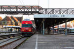 Ein ÖBB Dosto Wiesel Steuerwagen wartet in Lindau Hbf auf seine Fahrt nach Vorarlberg.