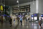 Wien Hauptbahnhof -    Unterirdische Passage vom U-Bahnhof der Linie U1 unter der Schnellbahnstation hindurch zum neuen Bahnhof.