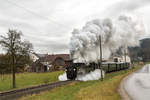 Lok Klaus Nr6 bringt mit Unterstützung von 289.102 an einem verregneten 8.Dezember den zweiten Adventzug nach Grünburg. (Ausfahrt Sommerhubermühle)