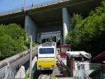 Wagen 1 der Reisseckbahn hat die Talstation Kolbnitz (Zandlach) in Richtung Bergstation Schtter verlassen.