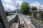 Die Innbrcke der neuen Hungerburgbahn in Innsbruck in Fahrtrichtung Congress.