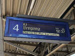Zugzielanzeige des verspäteten RailJet 662 nach Bregenz.