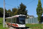 Tramlink 130 bei der Einfahrt in die Ausweiche Tennisplatz. (04.10.2020)