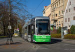 Graz     Graz Linien Variobahn 215 mit Maske als Linie 5, Schloßbergbahn, 14.11.2020.