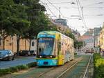 Graz. Cityrunner 666 der Graz Linien ist hier am 28.06.2021 als Linie 5 in der Conrad-von-Hötzendorf-Straße unterwegs.