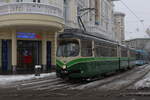 Als Dienstfahrt vermutlich in die Remise Steyrergasse fährt der Wagen 503 im dichten Schneefall des 9.12.2021 kurz vor dem Verkehrsknoten Jakominiplatz.