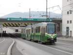 Tw.610 verlt die alte und mittlerweile durch einen Neubau ersetzte Unterfhrung am Hauptbahnhof.(18.11.2012)