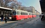 Wien Wiener Linien SL 67 (E2 4090) X, Favoriten, Reumannplatz am 13.