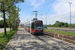 Wien Wiener Linien SL 31: Der ULF B 671 erreicht am Vormittag des 13.