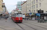 Wien Wiener Linien SL 67 (E2 4303 + c5 1503) X, Favoriten, Favoritenstraße / Reumannplatz am 27. Juni 2017.