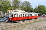 VEF M1 4152 + m3 5312 am 25.April 2015 als Zubringer zum Wiener Tramwaytag zwischen den Haltestellen Hauptwerkstätte und Zentralfriedhof Tor 4.