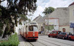 Wien Wiener Linien SL D (E2 4019 + c5 1419) XIX, Döbling, Nußdorf, Greinergasse am 4. August 2010. - Scan von einem Farbnegativ. Film: Kodak 200-8. Kamera: Leica C2.