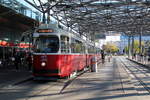 Wien Wiener Linien SL 5 (E2 4070 + c5 1470) II, Leopoldstadt, Praterstern am 14. Oktober 2017.