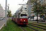 Wien Wiener Linien SL 25 (E1 4733 + c4 1327) XXII, Donaustadt, Tokiostraße am 18. Oktober 2017.