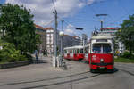 4733+1288 am Praterstern    Während 4733 derzeit noch im Aktivstand der Wiener Linien ist, wurde der Beiwagen bereits per 14.März.2012 skartiert und nach Krakau abgegeben.