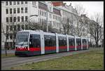 Triebwagen 627, Linie 6, Linke Wienzeile am 14.03.2018.