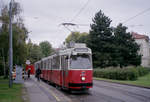 Wien Wiener Linien SL 58 (E2 4047) XIII, Hietzing, Unter St. Veit, Hummelgasse am 20. Oktober 2010. - Scan eines Farbnegativs. Film: Fuji S-200. Kamera: Leica C2.
