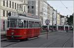 Wagen 548 der Linie 45 am Josefstädter Bahnhof.