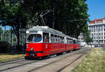 Wien 

Zum Abschied von den E1 am 6er hier mal einer, E1 4510 + c4 1306 als Linie 6 am Margaretengürtel, 21.06.2018