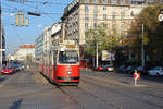 Wien Wiener Linien SL 5 (E2 4066 (SGP 1987)) IX, Alsergrund, Alserbachstraße / Porzellangasse / Julius-Tandler-Platz / Franz-Josefs-Bahnhof am 14. Oktober 2018.