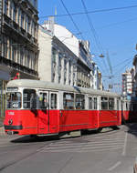 Wien Wiener Linien SL 49 (c4 1356 (Bombardier-Rotax, vorm.