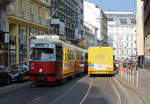 Wien Wiener Linien SL 49 (E1 4519 + c4 1360) VII, Neubau, Breite Gasse am 17. Oktober 2018. - Hersteller und Baujahr des Triebwagens: Lohnerwerke 1973. - Hersteller und Baujahr des Beiwagens: Bombardier-Rotax, vorm. Lohnerwerke, 1976. 