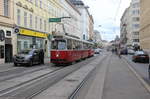 Wien Wiener Linien SL 38 (E2 4005 (SGP 1978) + c5 1405 (Bombardier-Rotax 1977) IX, Alsergrund, Währinger Straße / Thurngasse am 9.