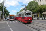 Wien Wiener Linien SL 49 (E1 4542 + c4 1363 (Bombardier-Rotax, vorm.