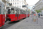 Wien Wiener Linien SL 49: An der Haltestelle Siebensterngasse (Siebensterngasse / Siebensternplatz / Kirchengasse) hält am 9.