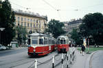 Wien: Die Wiener Straßenbahen vor 50 Jahren: SL E2 (L4 570 + l3 + l3) / SL G2 (E1 4666) I, Innere Stadt / IV, Wieden, Friedrichstraße / Karlsplatz im August 1969.