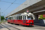 Wien     Wiener Linien E1 4794 - 1328 als Linie 25 beim Donauspital, 13.06.2019 