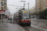 Wien Wiener Linien SL 11 (ULF B1 758) X, Favoriten, Troststraße / Siccardsburggasse am 19. Oktober 2019. - Seit Anfang September d.J. fährt die neue SL 11 zwischen Kaiserebersdorf, Zinnergasse und Otto-Probst-Platz.