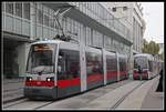 Wiener Linien ULF 33 als Linie 62 in Wien Resselgasse am 30.10.2019.