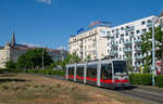 Wien 

Wiener Linein ULF A1 88 als Linie 18 am Mariahilfer Gürtel, 12.05.2020