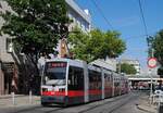 Ulf B 613 in der Schloßhoferstraße auf der Fahrt nach Kagran.