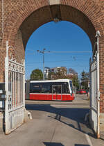 Auch moderne Wagen kommen als Zubringer zum Tramwaytag in Wien zum Einsatz.