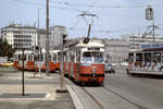 Wien Wiener Stadtwerke-Verkehrsbetriebe (WVB) SL 1 (E1 4783 (SGP 1972) + c3 1149 (Lohnerwerke 1960)) I, Innere Stadt, Julius-Raab-Platz / Stubenring im Juli 1982.