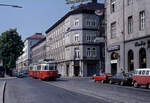 Wien Wiener Stadtwerke-Verkehrsbetriebe (WVB) SL 9 (D1 4302 (Karrosseriefabrik Gräf&Stift in Wien-Liesing 1959)) XV, Rudolfsheim-Fünfhaus, Fünfhaus, Felberstraße am 3. Mai 1976. - Scan eines Diapositivs. Kamera: Leica CL.