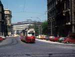 Wien Wiener Stadtwerke-Verkehrsbetriebe (WVB) SL 46 (E 4450 (Lohnerwerke 1965)) I, Innere Stadt, Hansenstraße / Bellariastraße am 2. Mai 1976. - Scan eines Diapositivs. Kamera: Leica CL.