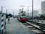 Wien Wiener Stadtwerke-Verkehrsbetriebe (WVB) SL 25 (E1 4788 (SGP 1972)) XXI, Floridsdorf, Leopoldau, Kürschnergasse (Endstation) am 31. Oktober 1976. - Scan eines Diapositivs. Film: Kodak Ektachrome. Kamera: Leica CL.