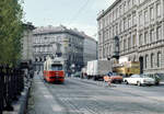 Wien Wiener Stadtwerke-Verkehrsbetriebe (WVB) SL 42 (E 4623 (SGP 1962; Umnumerierung 1964 aus 4463)) XVIII, Währing, Währinger Gürtel / Kreuzgasse am 3.