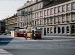 Wien Wiener Stadtwerke-Verkehrsbetriebe (WVB) SL J (L3 500 (Lohnerwerke 1960)) XVI, Ottakring, Ottakringer Straße / Johann-Nepomuk-Berger-Platz im Juli 1977.