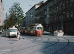 Wien Wiener Stadtwerke-Verkehrsbetriebe (WVB) SL 6 (E1 4754 (SGP 1971)) X, Favoriten, Quellenstraße / Knöllgasse im Juli 1977.