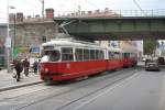 E1 4793 als Zug der Linie 2 am 15.09.2012 in der Station Ottakring.