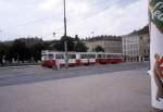 Wien WVB SL 64 (E2 4028 + c5 1428) Philadelphiabrcke im Juli 1992.