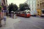 Wien WVB SL 32 (E1 4797) Klosterneuburger Strasse / Wolfsaugasse / Wallensteinstrasse im August 1994.