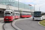 Wien Wiener Linien SL 26 (E1 4842 + c4 1345) U-Bahnhof Hausfeldstrasse am 8.